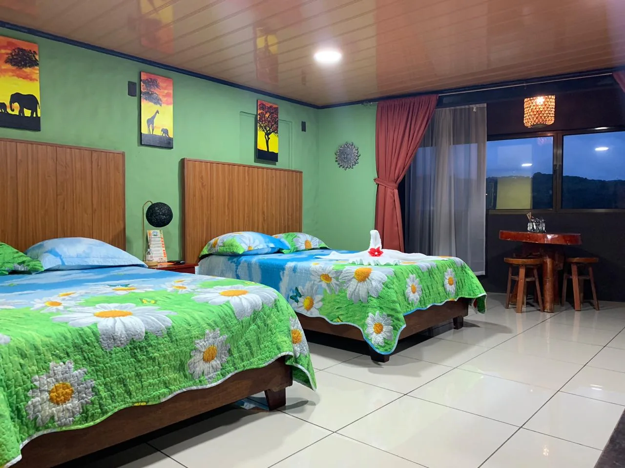 Guest room at Cabinas Vista Al Golfo, Monteverde